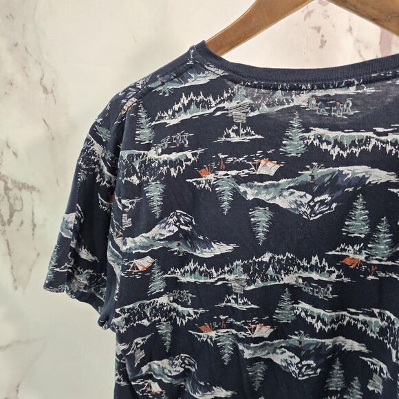 Old Navy T Shirt Mens Medium Navy Crew Tent Snow Camping Trees Trail Hiking - Picture 6 of 9